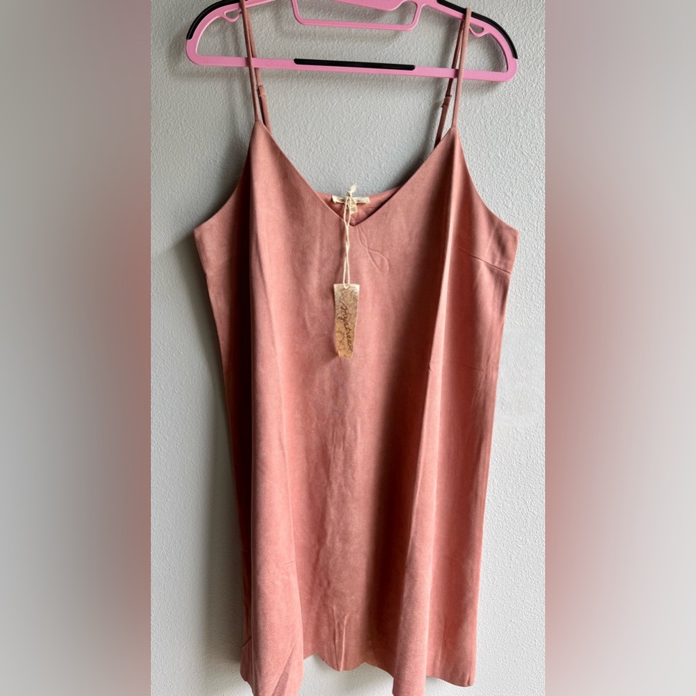 Mystree Dusty Rose Sleeveless V-Neck Dress